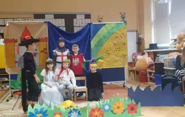 kot w butach z k&oacute;lem