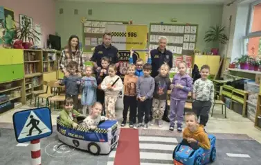 Zajęcia ze Strażą Miejską na temat bezpieczeństwa na drodze 1