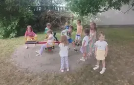 Grupa II na placu zbaw 4
