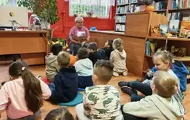 Grupa V w bibliotece 5