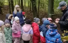 Wycieczka grupy IV do lasu 2