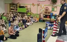 Zajęcia ze Strażą Miejską na temat bezpieczeństwa na drodze 2