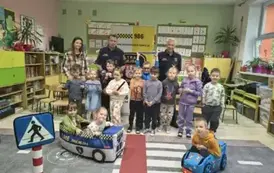 Zajęcia ze Strażą Miejską na temat bezpieczeństwa na drodze 1