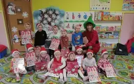 zdjęcie Mikołjkowe dzieci i Pani Agnieszki z gr II