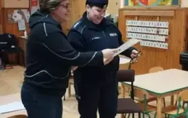 Pani policjantka otrzymala podziękowanie