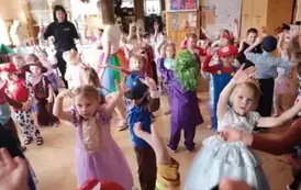 Zabawa taneczna na balu