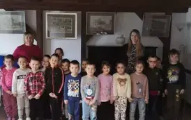 Dzieci z grupy V w muzeum 1